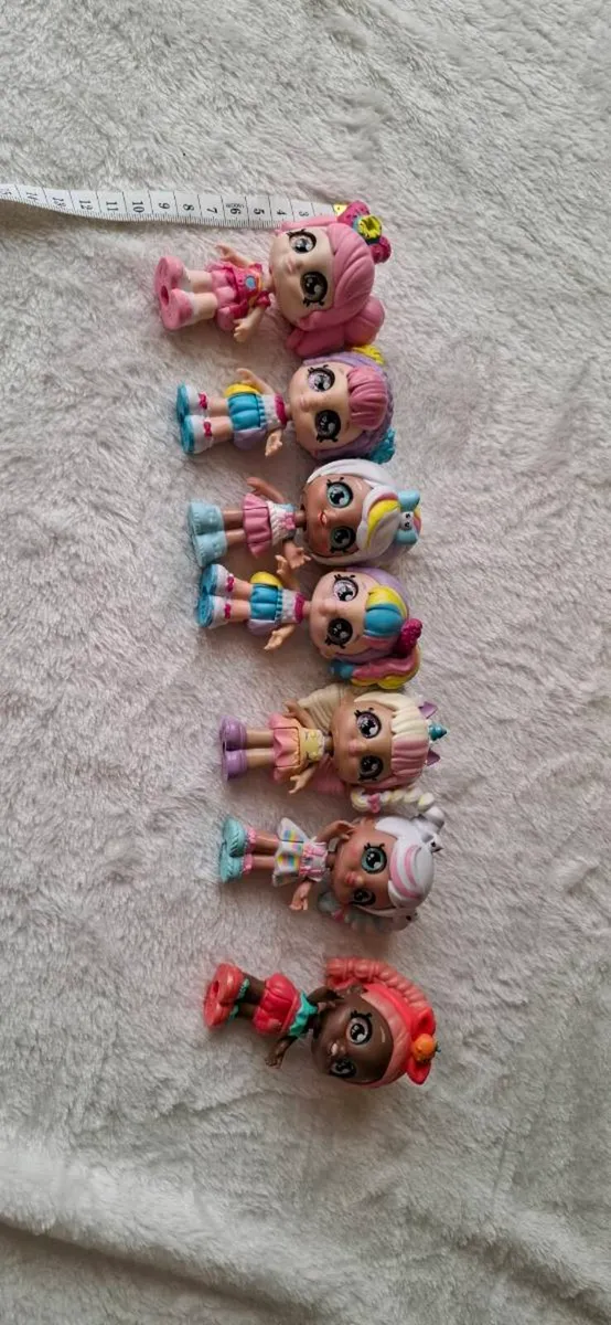 Kindi kid mini dolls and school bus - Image 2