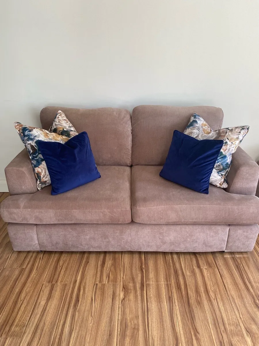 Large Matching Sofa Suite - Image 4