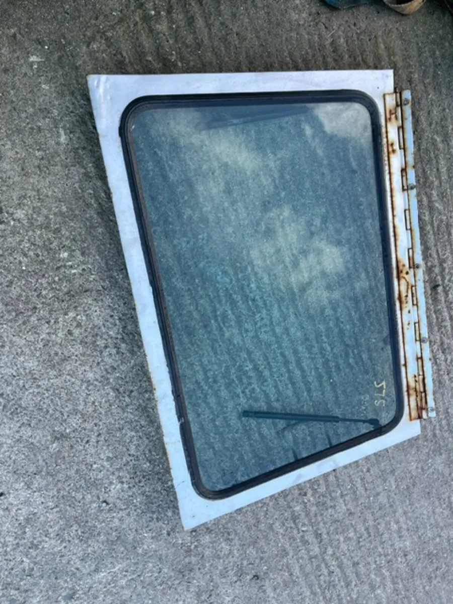 Back Window suit MF 565, 575, 590.. - Image 2