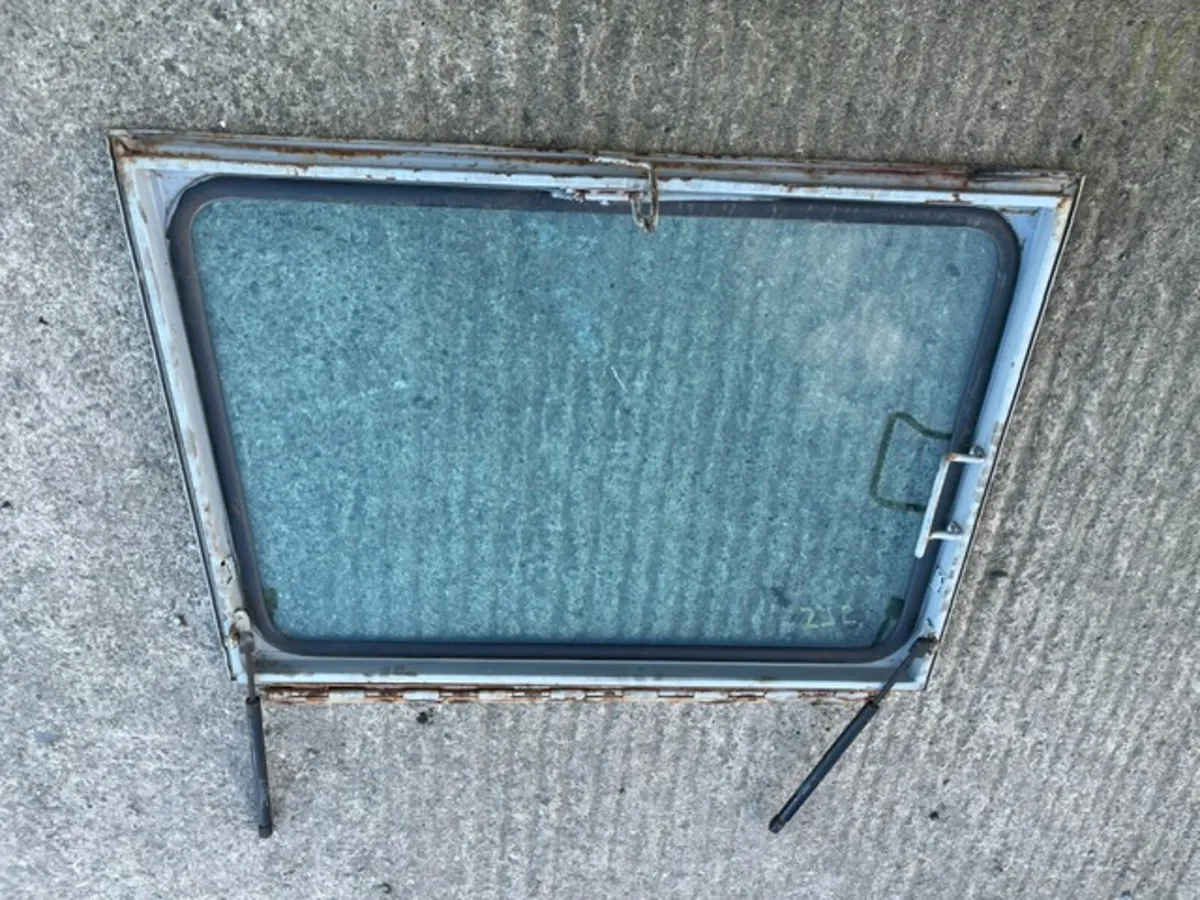Back Window suit MF 565, 575, 590.. - Image 4
