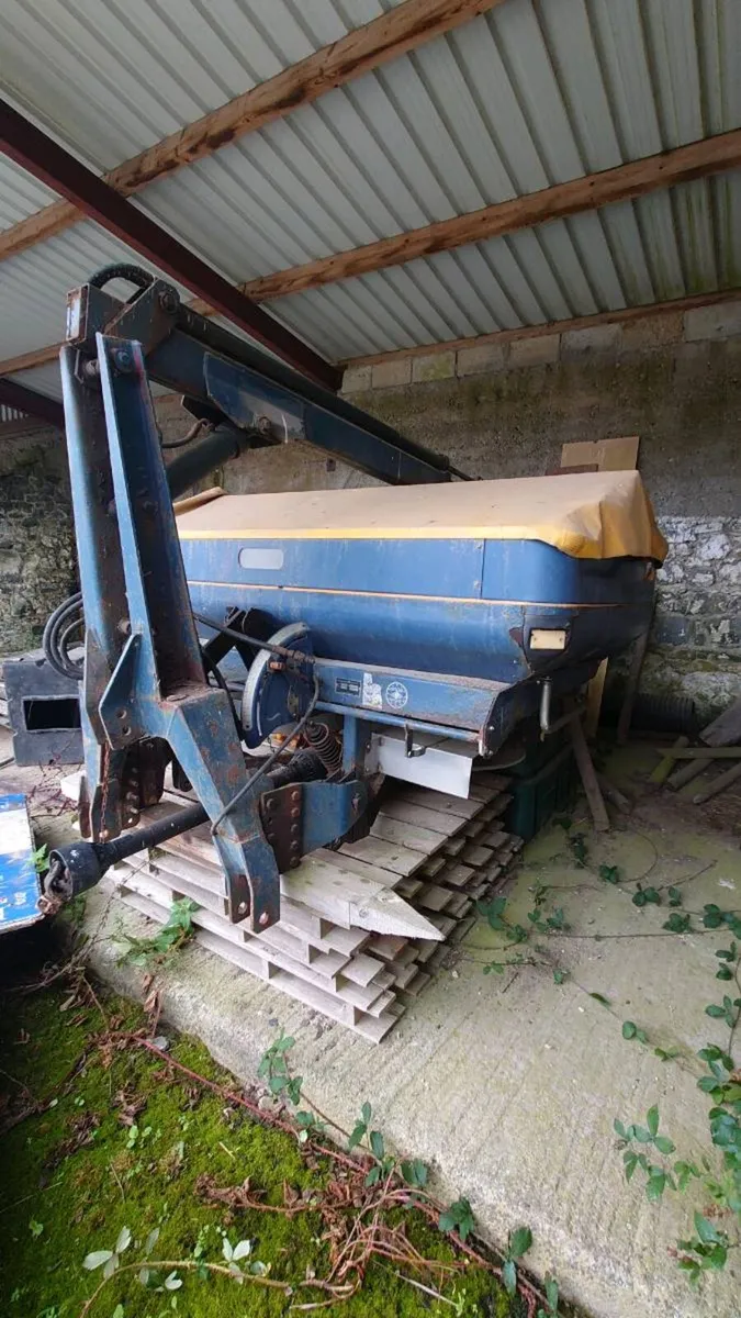 Bogballe DK7171 with Crane - Image 1