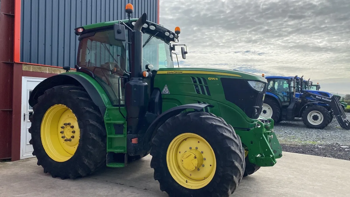 John Deere 6195R - Image 2