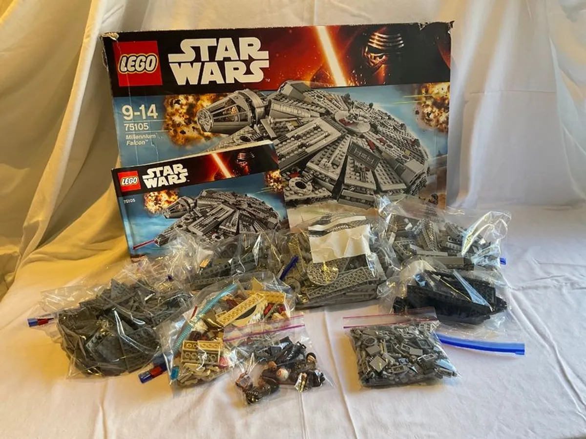 Lego Star Wars Millenium Falcon 75105 - Image 3