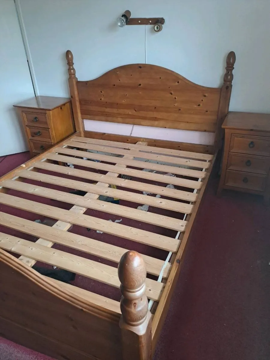 King size bed frame 84.5 inchs X 65 inches - Image 3