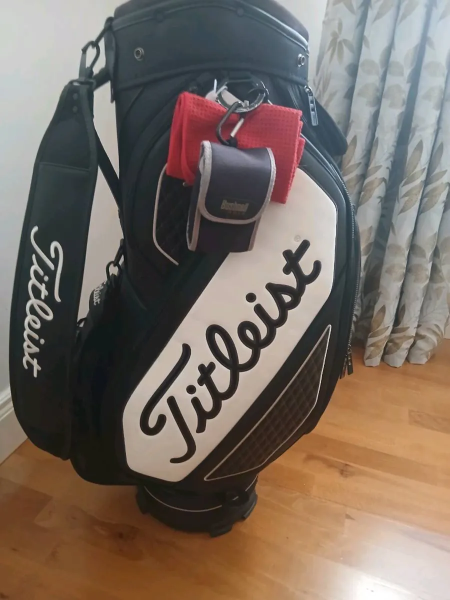Titleist golf bag - Image 1