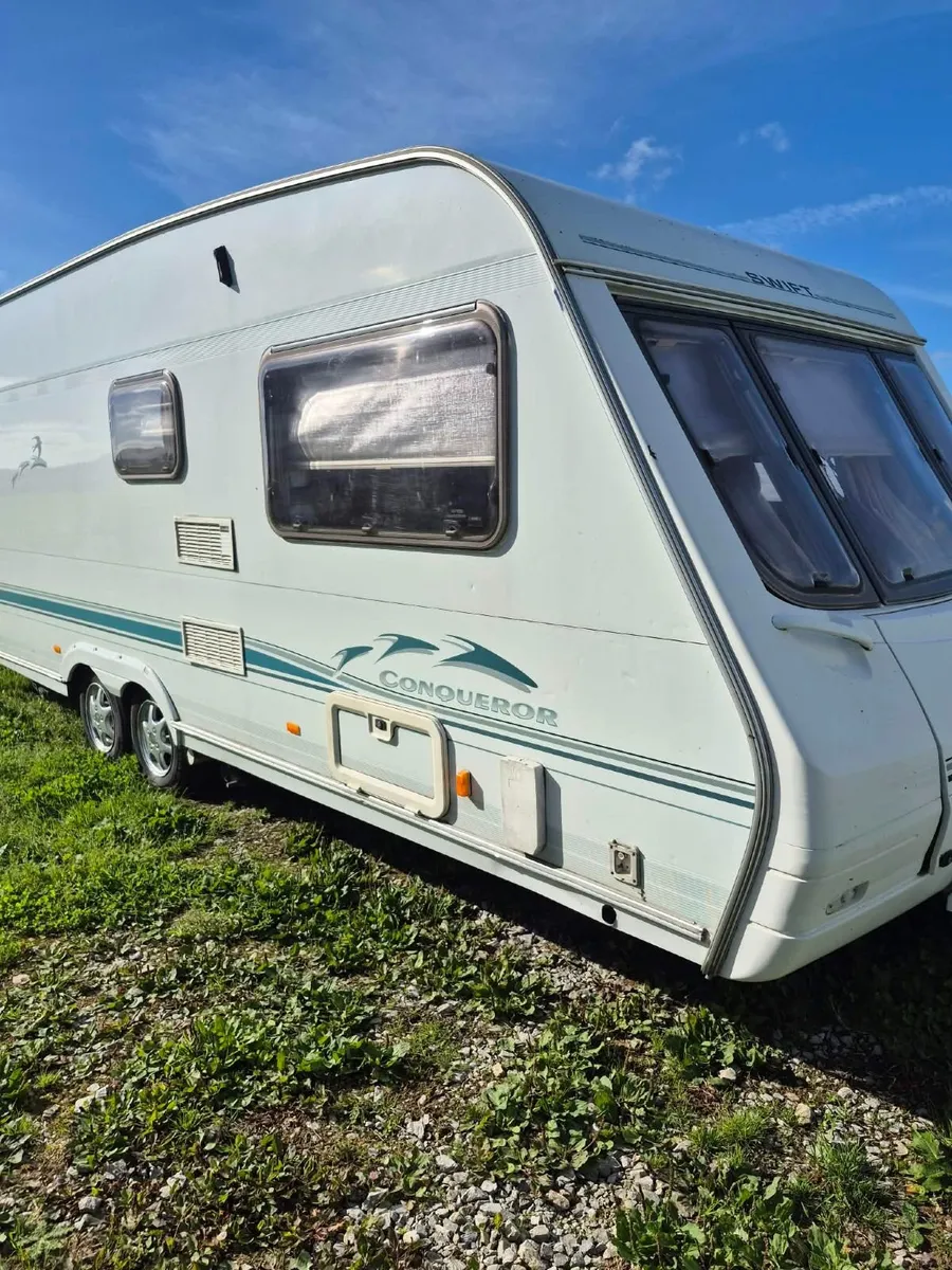 Swif  fixed island bed bed caravan - Image 1