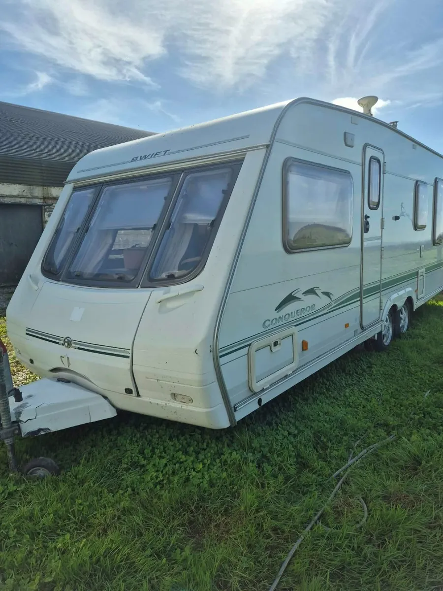 Swif  fixed island bed bed caravan - Image 2