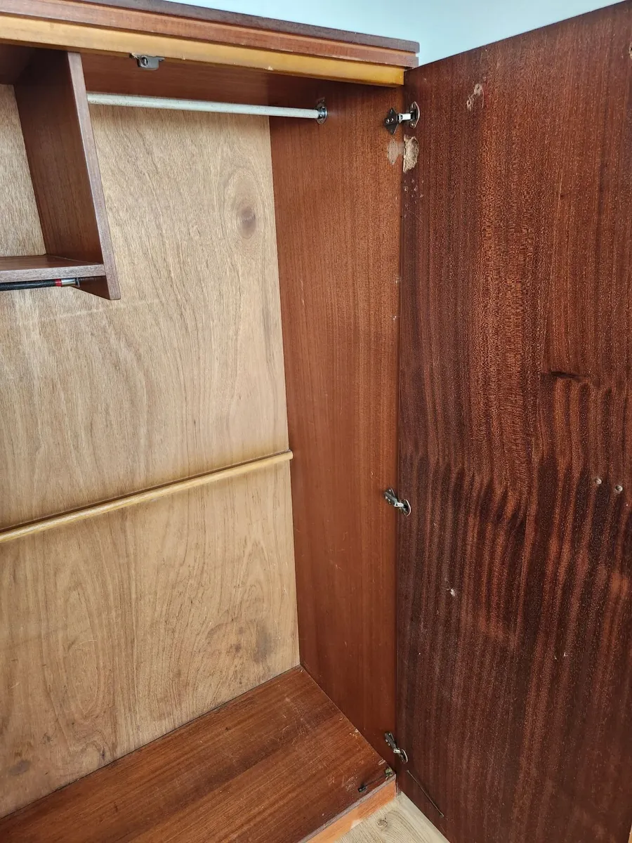 Wardrobe - Image 4