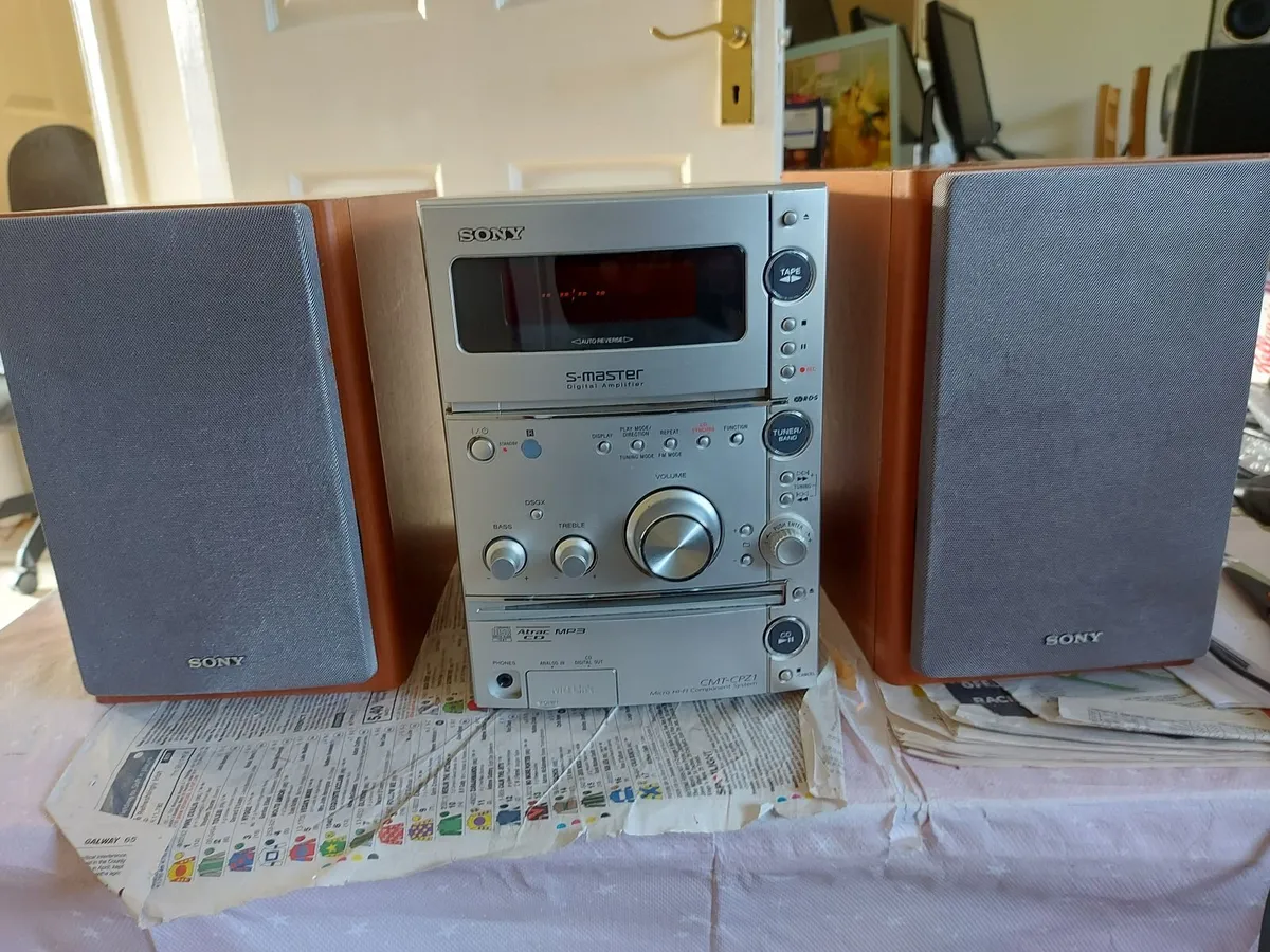 Sony Hi-Fi Stereo System, Model CMT-CPZ1 - Image 1