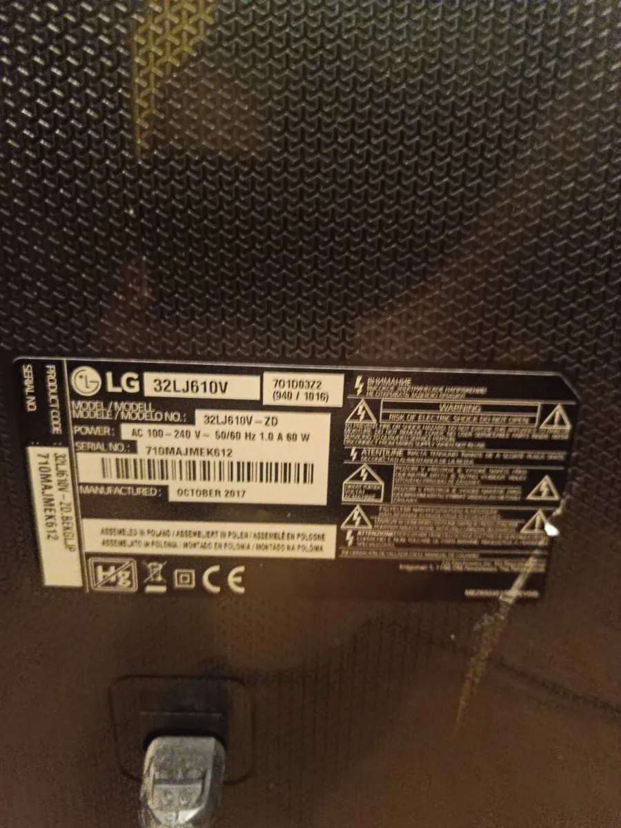 LG 32-inch Smart - Image 3