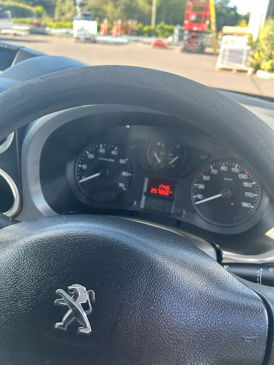 Peugeot Partner - Image 4