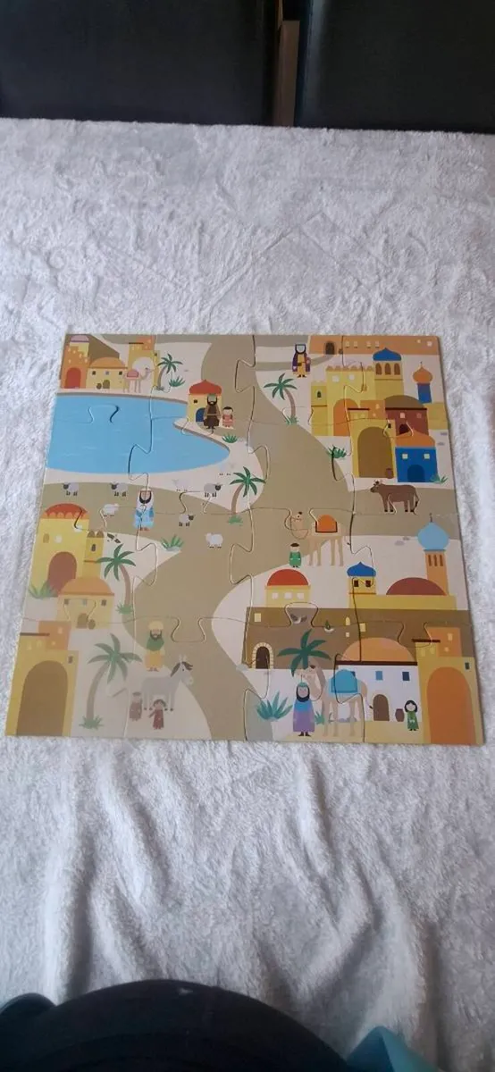 My little nativity jigsaw and book - Image 1