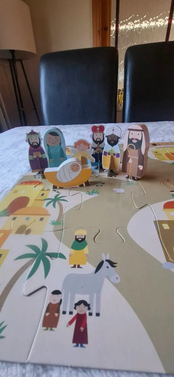 My little nativity jigsaw and book - Image 2