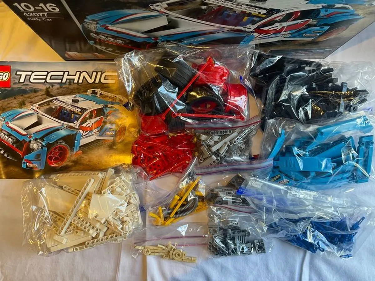 Lego Technic Rally Car 42077 - Image 3