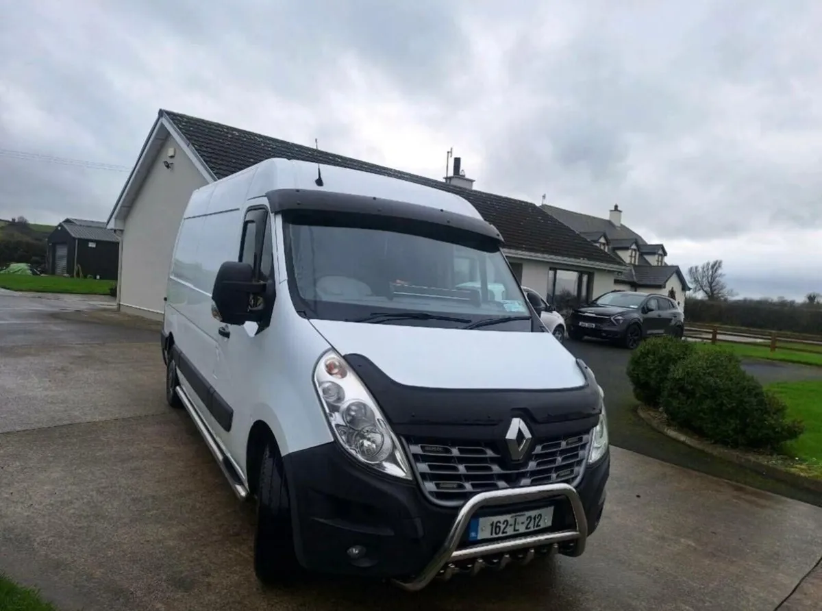 Renault master 2016 REAR OFFICE AND REAR INVERTER - Image 2