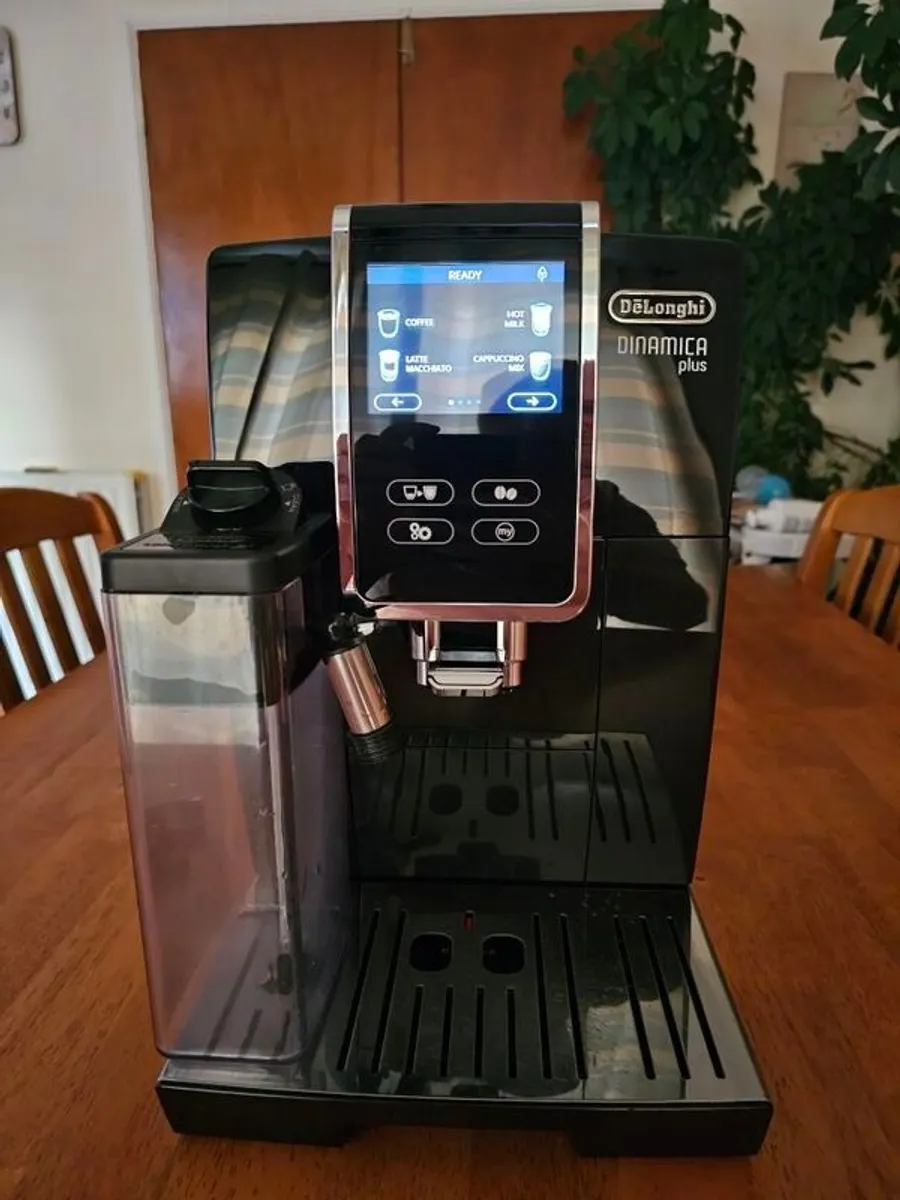 De'Longhi Dinamica Plus fully-automatic bean-to-cup coffee machine - Image 1