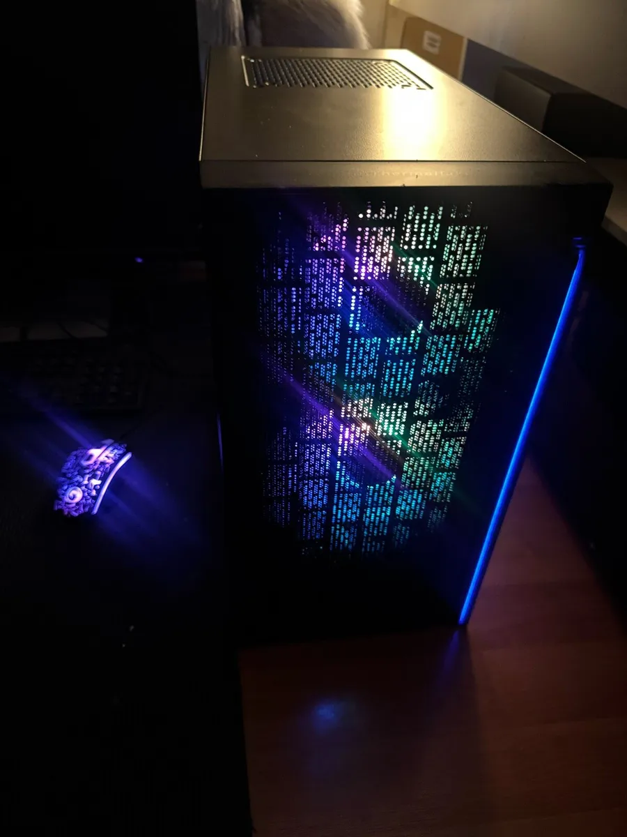 Custom gaming setup - Image 3