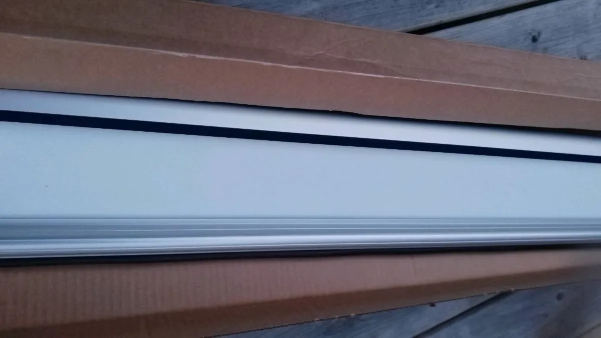 VELUX WINDOW BLIND GGLSO6 - Image 4