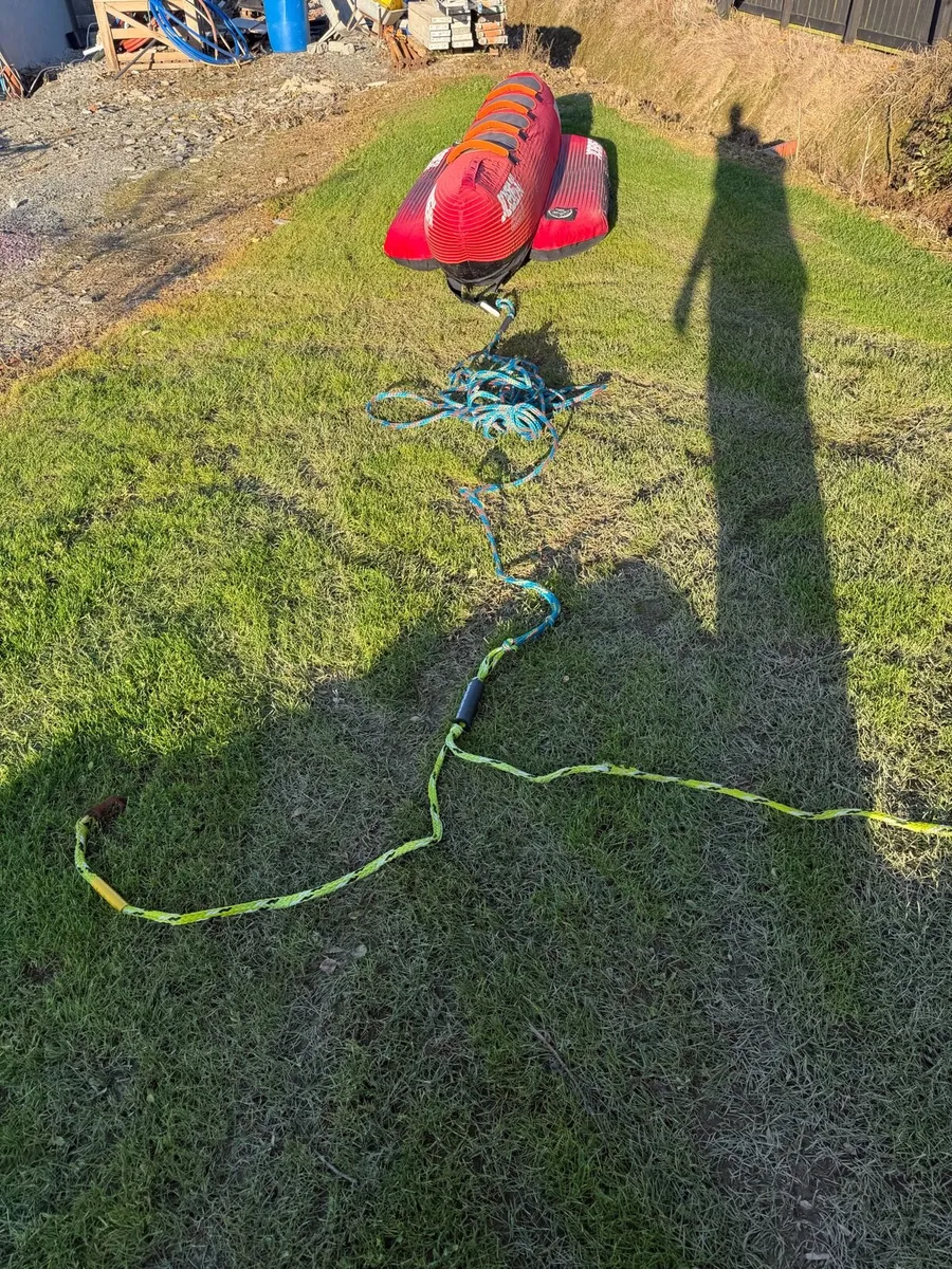 Jobe Chaser iv ( 4 person banana boat) - Image 3