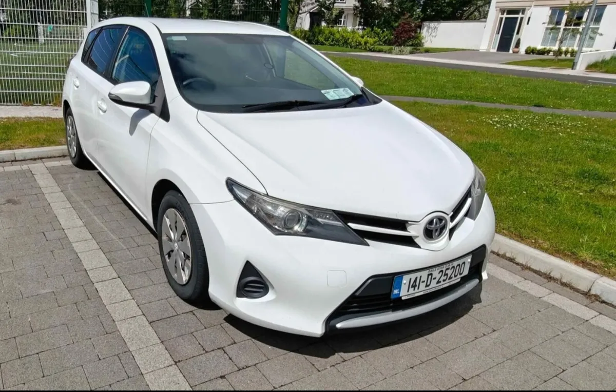 Toyota Auris 2014 two seater - Image 3