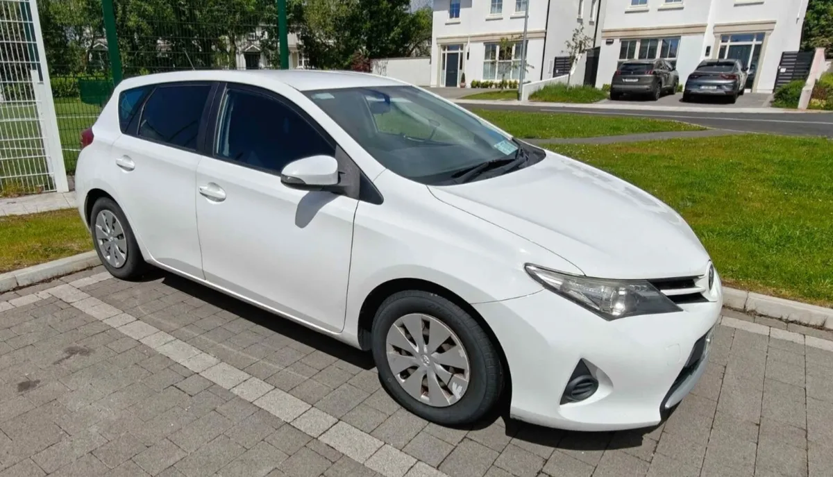 Toyota Auris 2014 two seater - Image 4