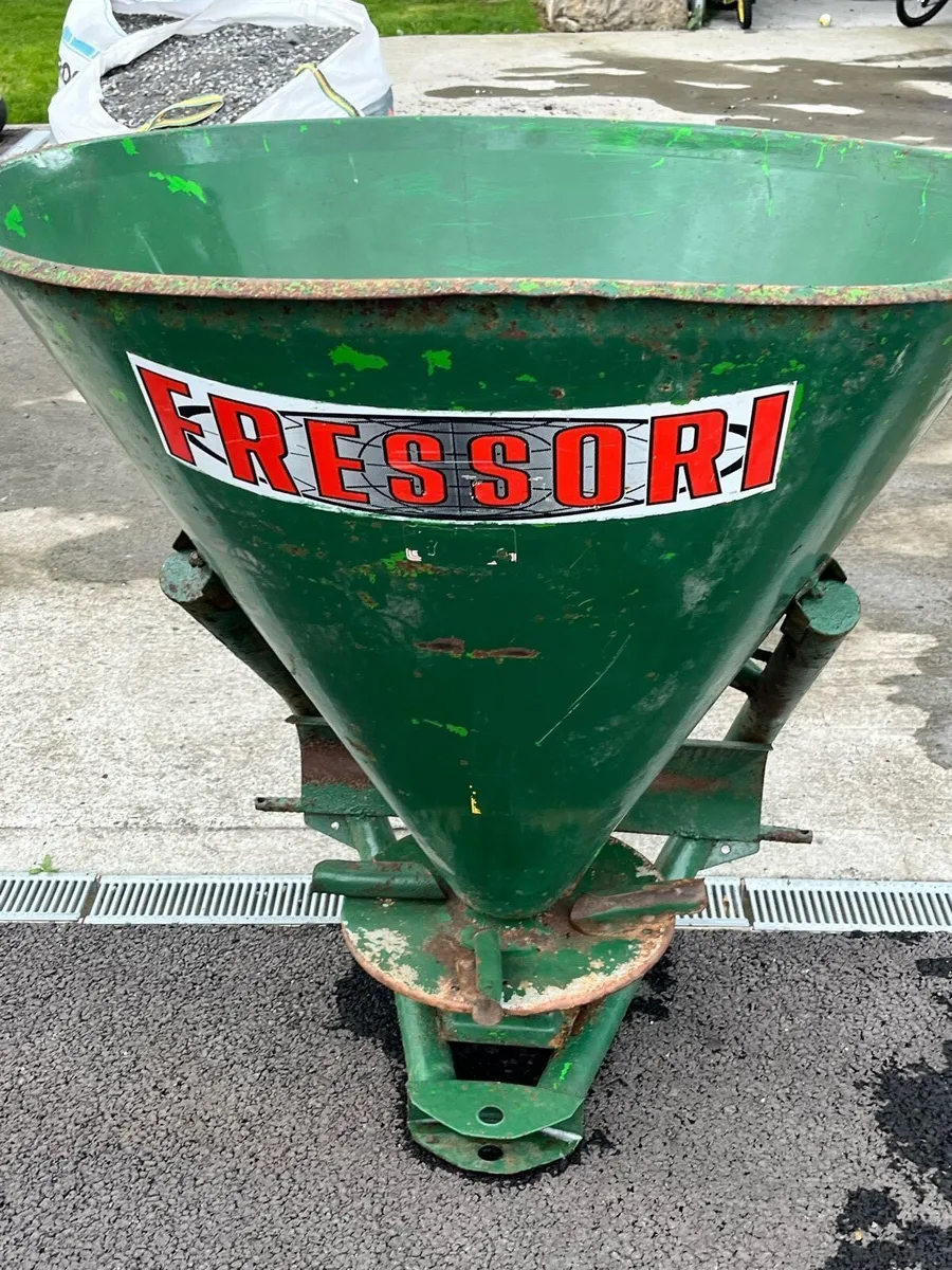 Fressori Fertiliser spreader - Image 1