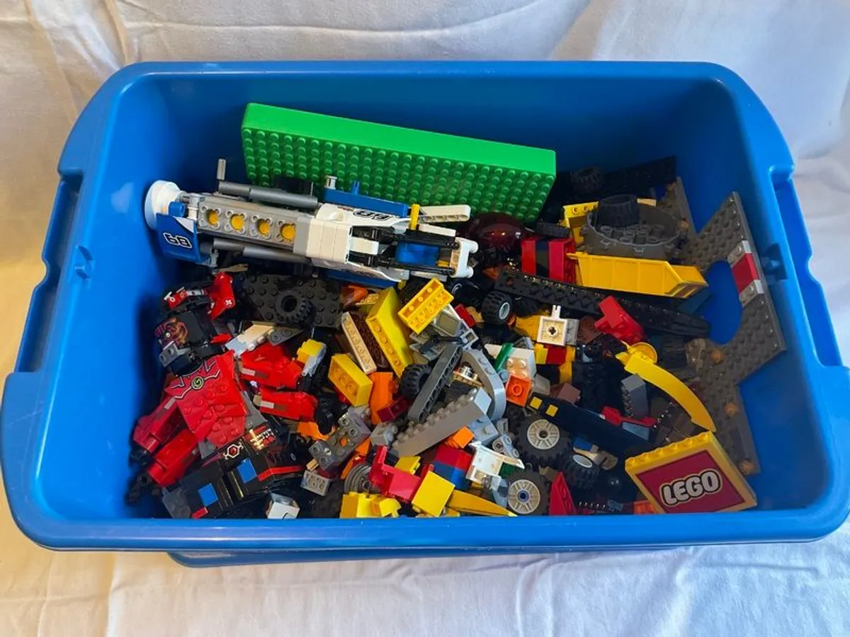 Box with 3Kg of Lego pieces - Image 2