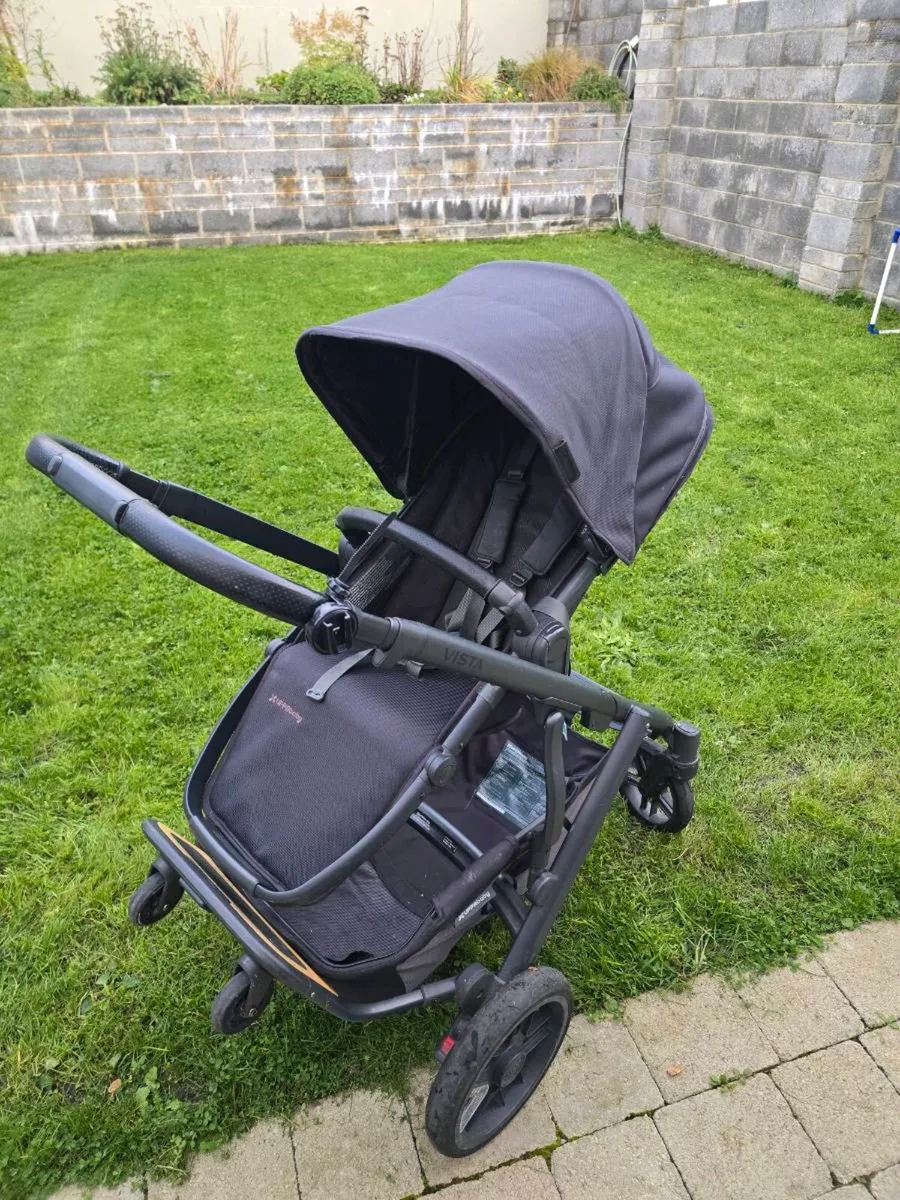 Uppababy Vista V2 and Uppababy Buggyboard - Image 2