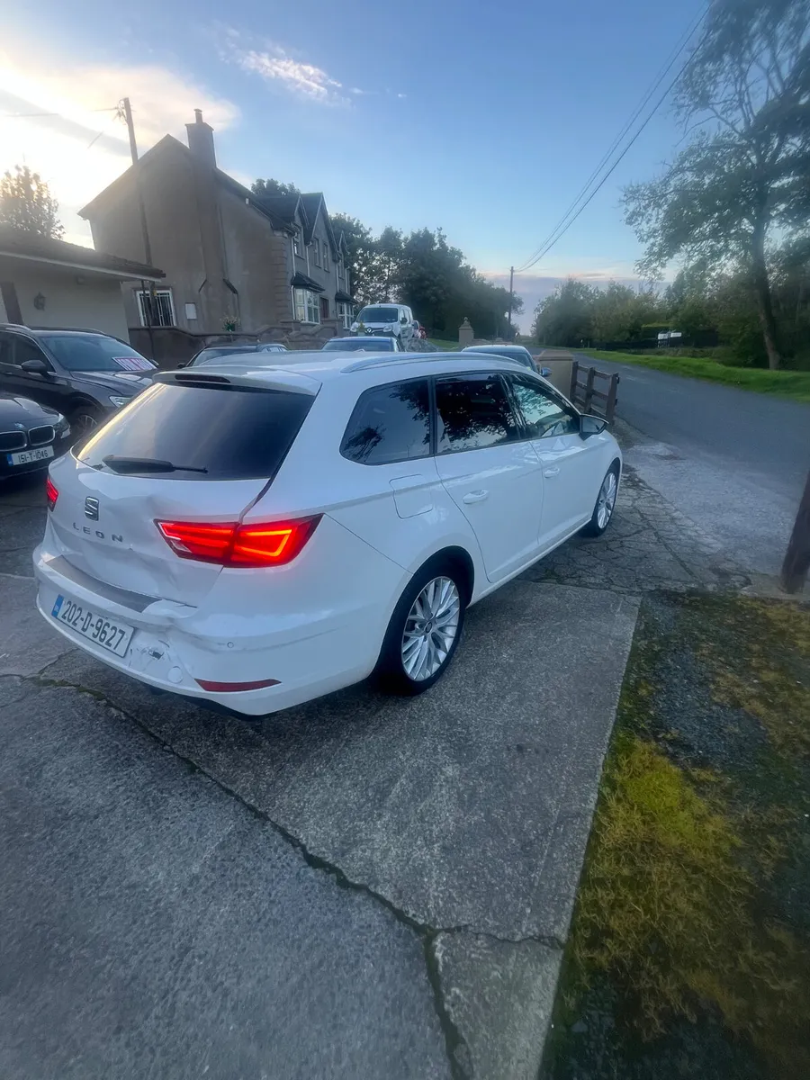 202.  Seat Leon 1.6 tdi - Image 4