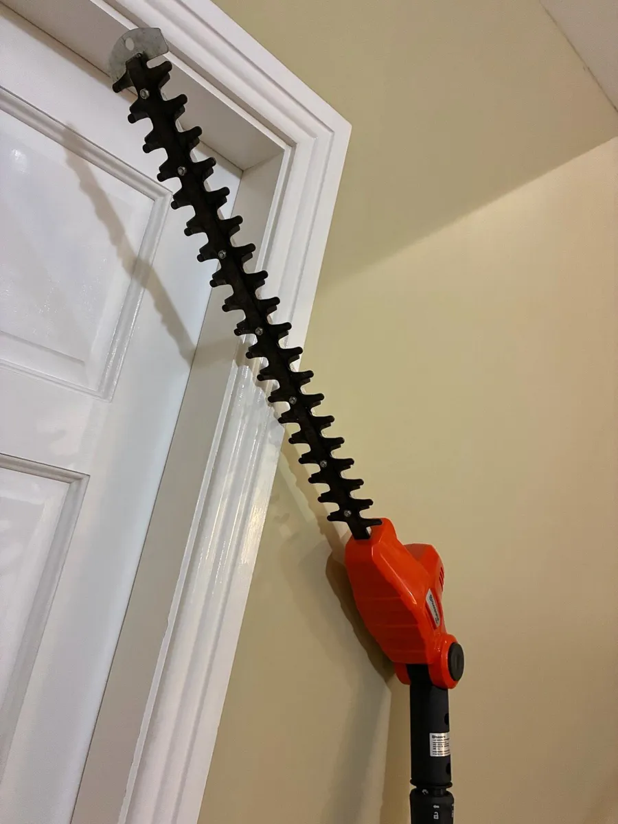 Huskavarna Hedge Trimmer - Image 2
