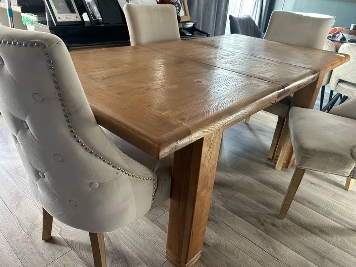 Dining table (extendable) with four velvet dining chairs - Image 2
