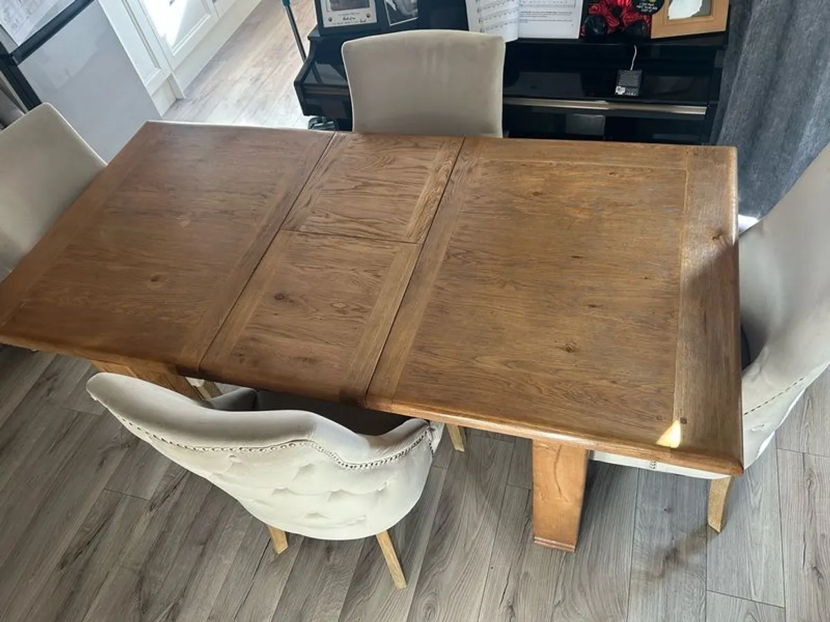 Dining table (extendable) with four velvet dining chairs - Image 3