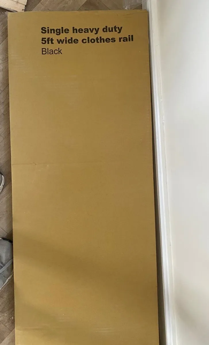 Heavy duty 5ft wide clothes rail - Image 1