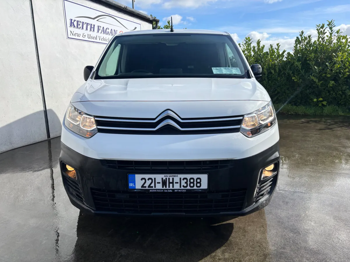 2022 Citroen Berlingo Blue HDI Plus - Image 2