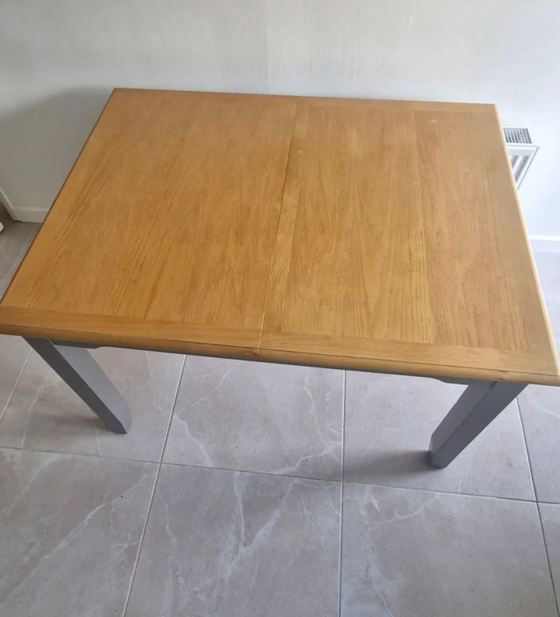 Extendable Table - Image 2