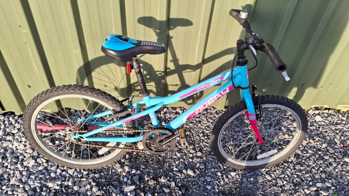 Childs bike - Image 1