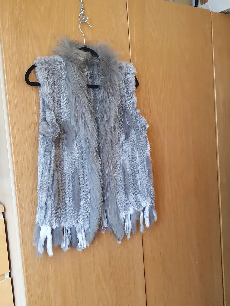 Gray real fur gilet - Image 2