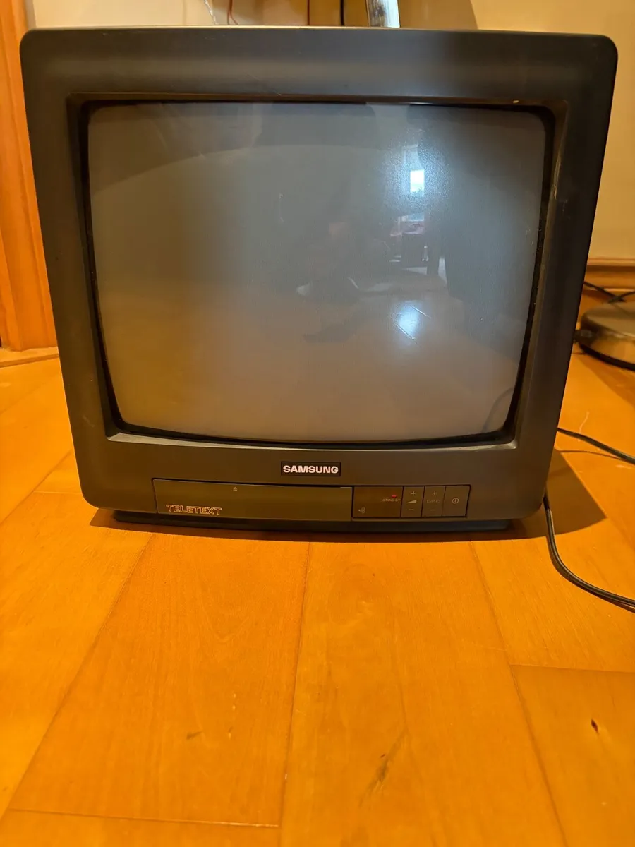 14 inch Samsung CRT TV - Image 1
