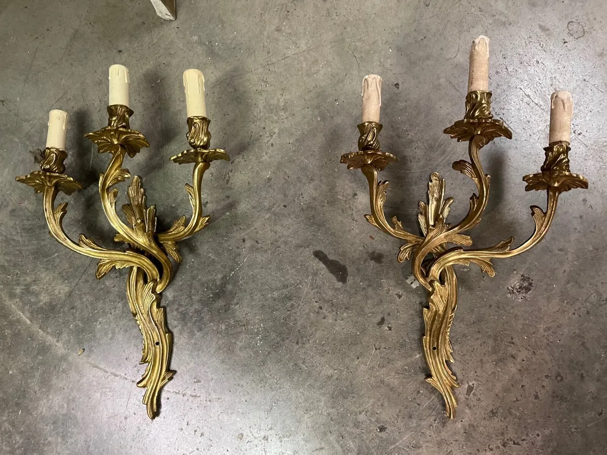 Pair of nice quality old brass French wall lights. - Image 2