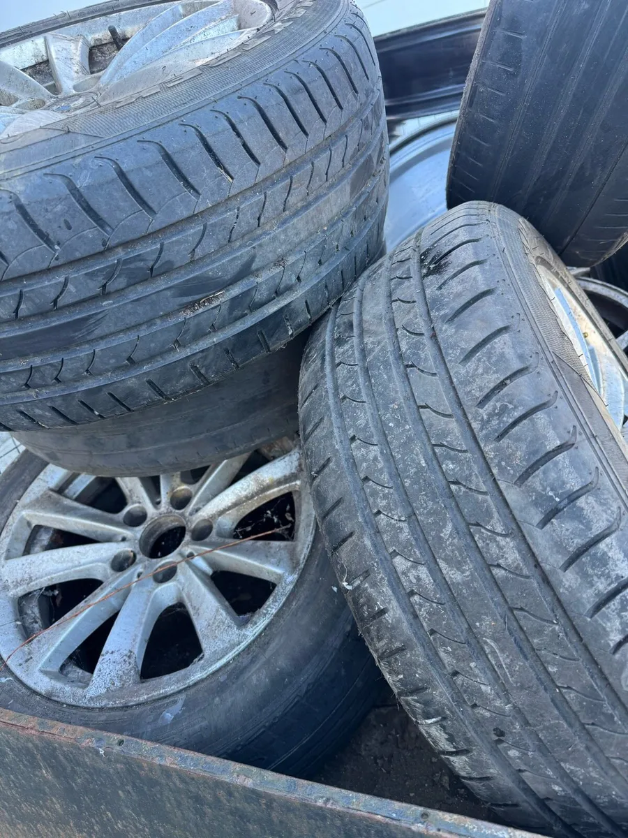 Bmw Alloys 5 of them 17” - Image 2