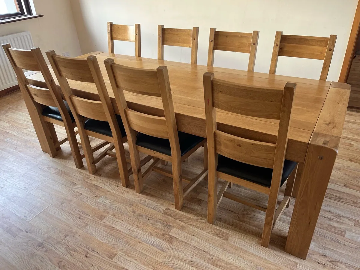Solid oak dining table with 8 matching chairs - Image 3