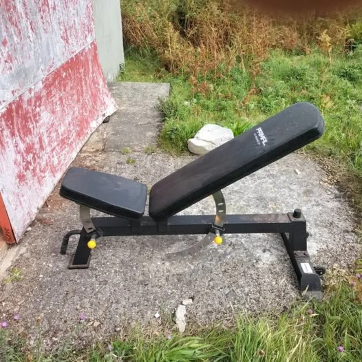 FID weights bench - Image 1