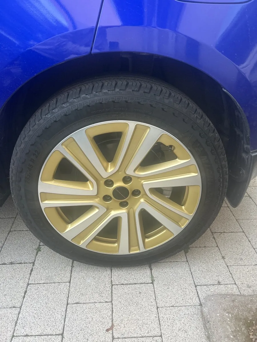 Alloy wheels genuine Range Rover - Image 2