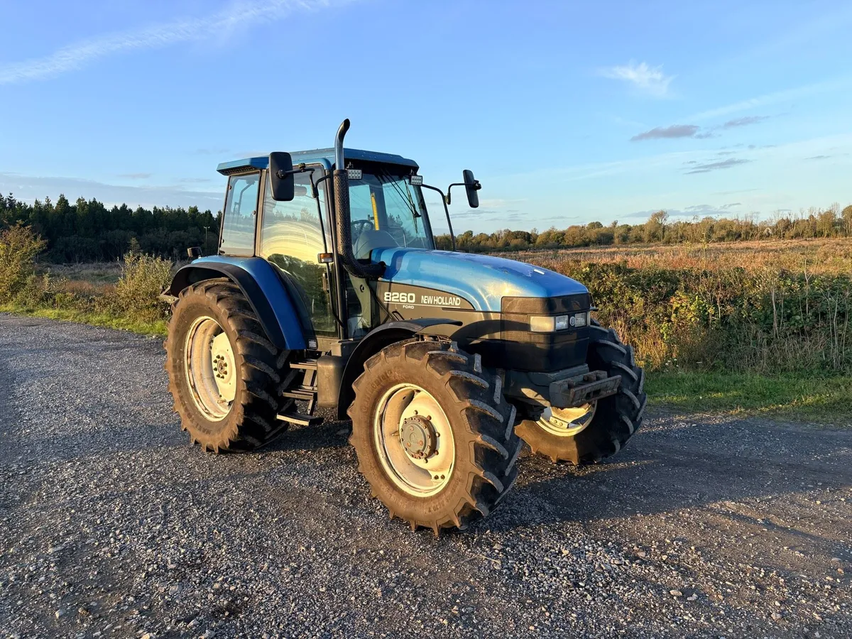New Holland 8260 - Image 2
