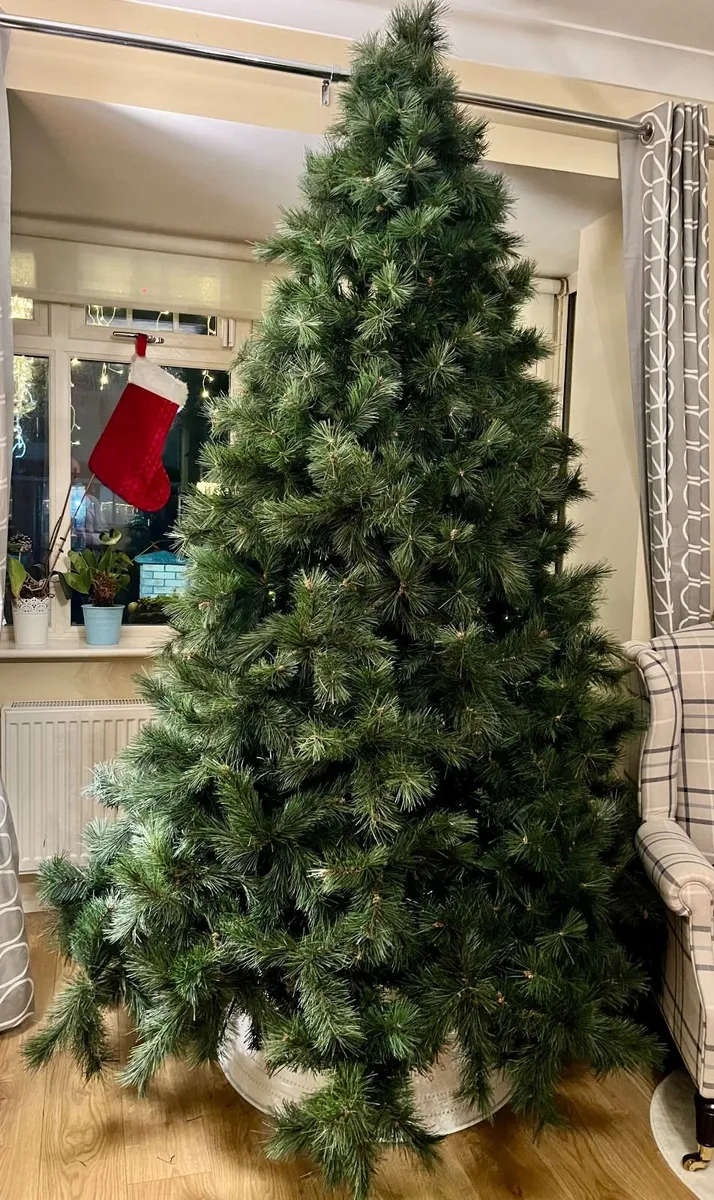 Christmas tree - Image 1
