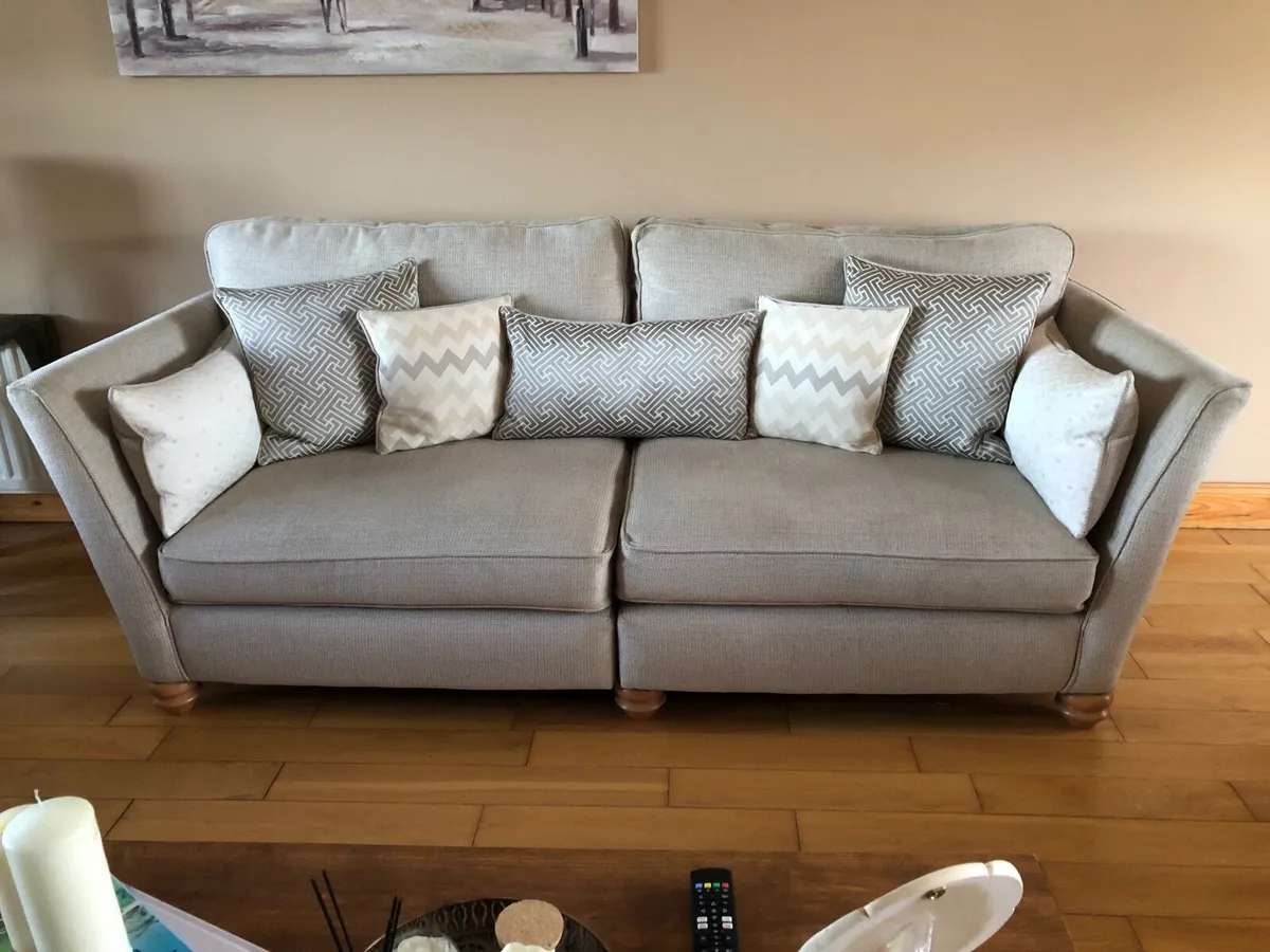 Beautiful Gainsborough 3/4 seater sofa - Image 1