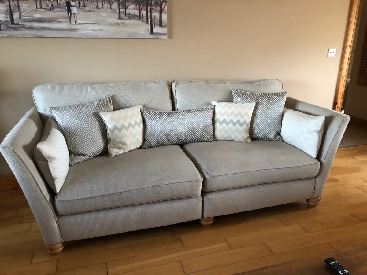 Beautiful Gainsborough 3/4 seater sofa - Image 2