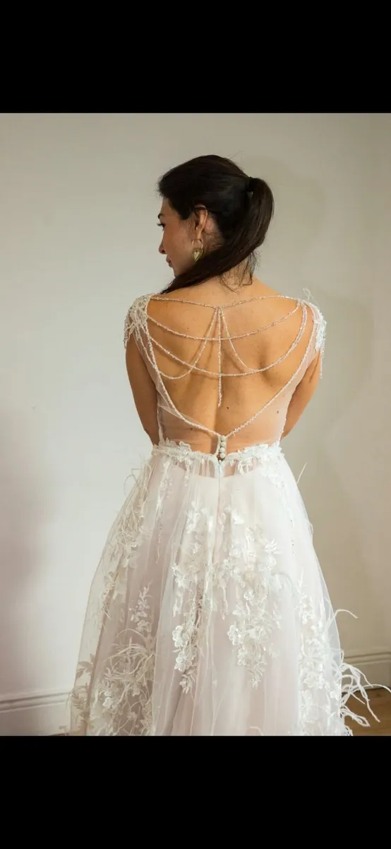 Wedding dress size 12 - Image 3