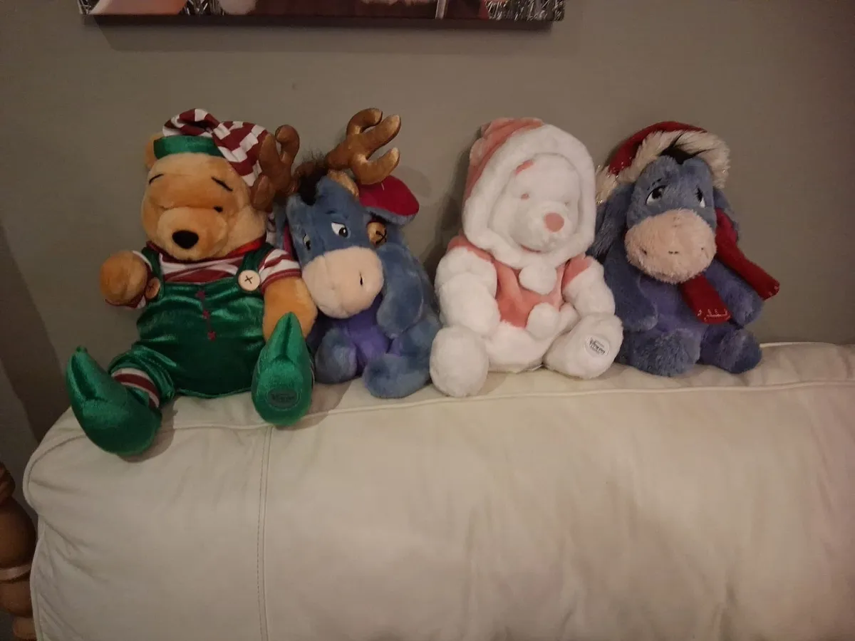 Original  Disney store Christmas decorations - Image 4