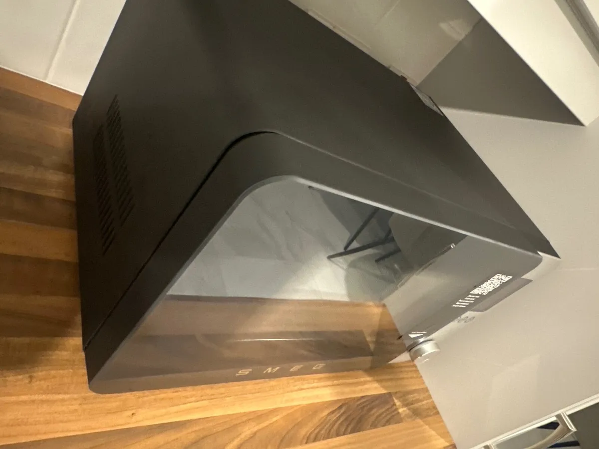 Smeg microwave - Image 4